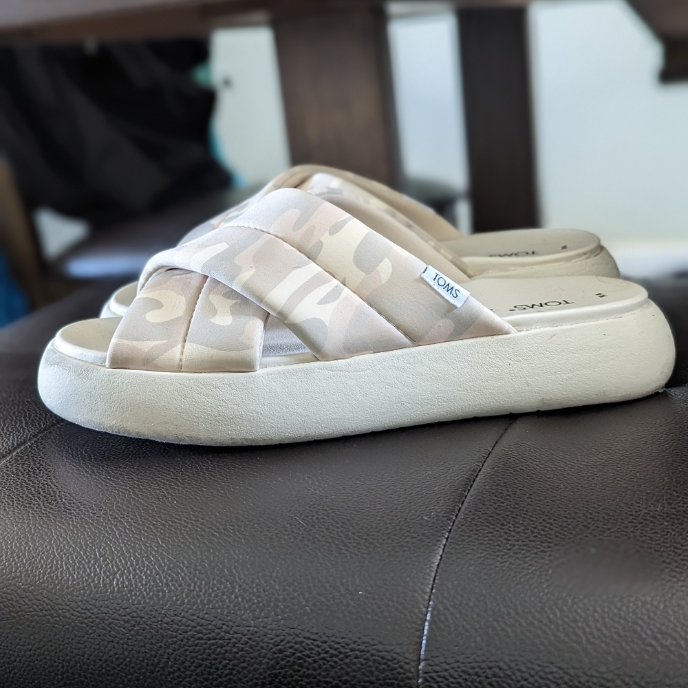 TOMS Mallow Sandals